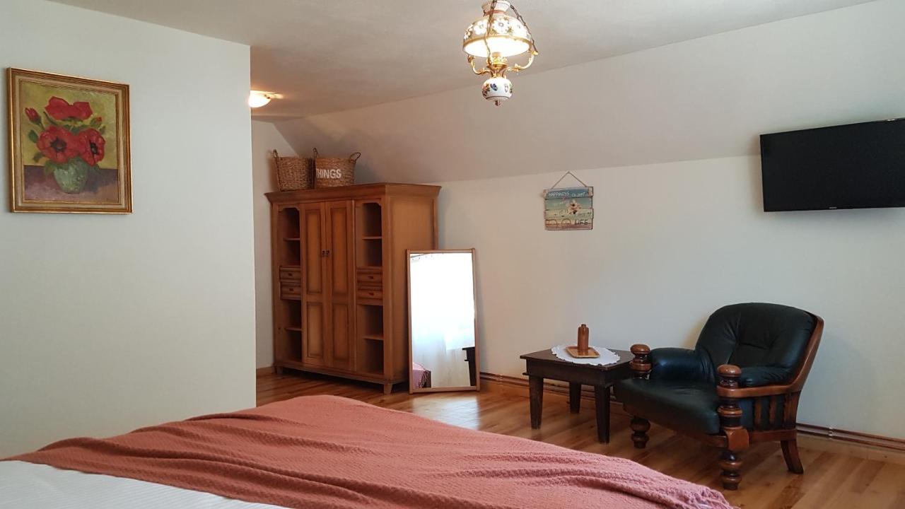 Bed and Breakfast Sura Lu' Vasile. Crivina  Exterior foto