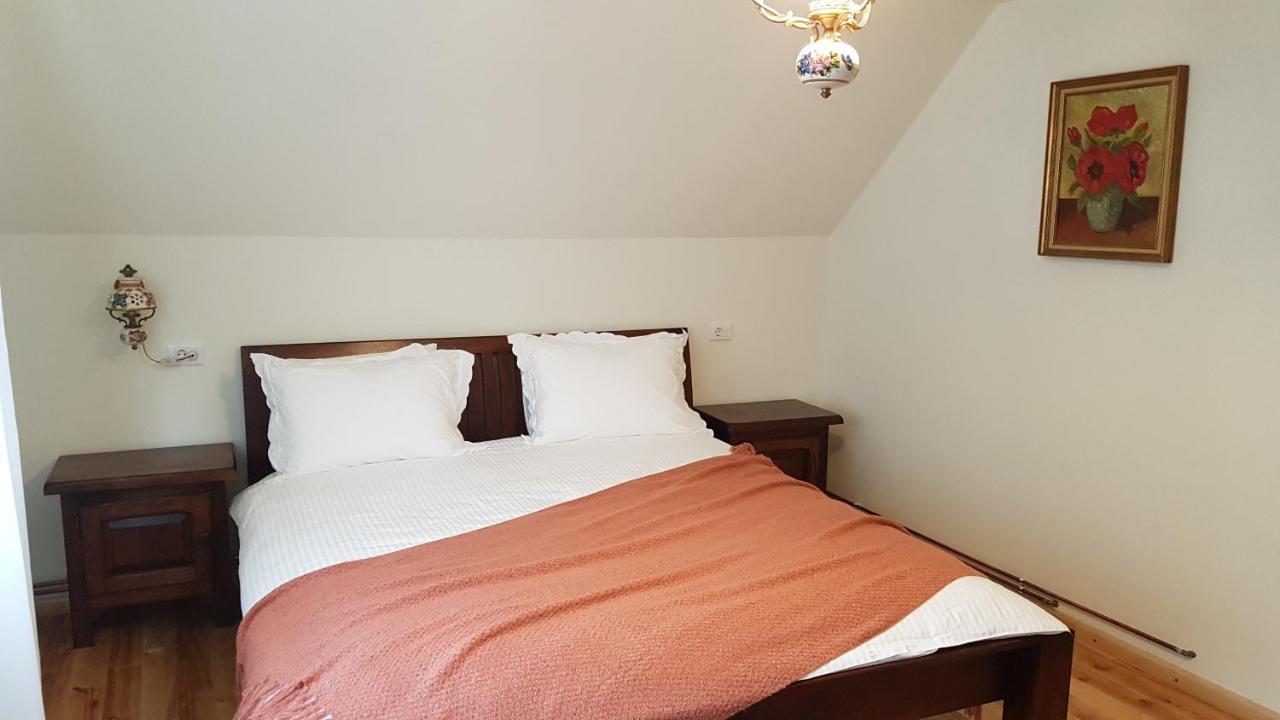 Bed and Breakfast Sura Lu' Vasile. Crivina  Exterior foto