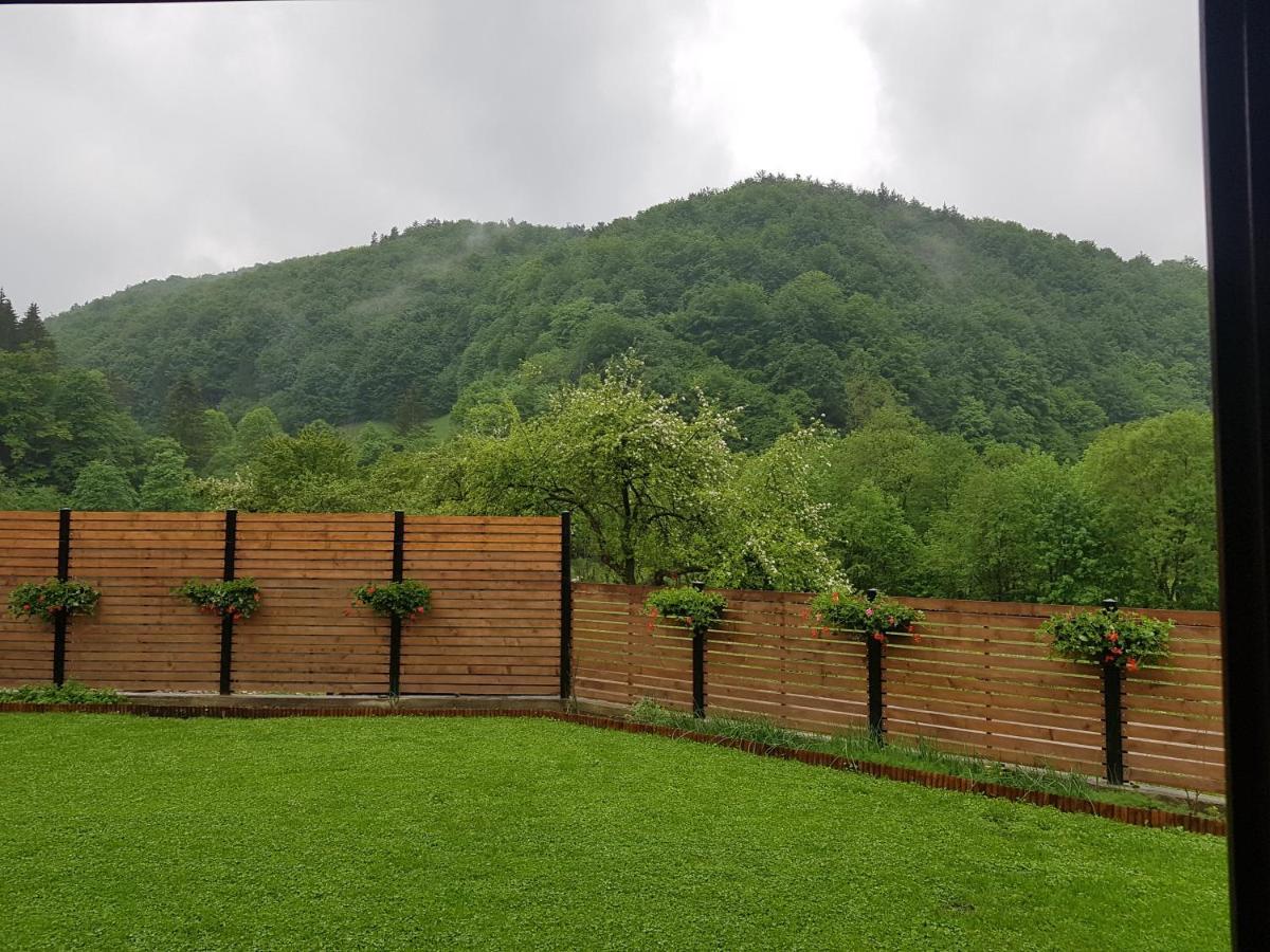 Bed and Breakfast Sura Lu' Vasile. Crivina  Exterior foto