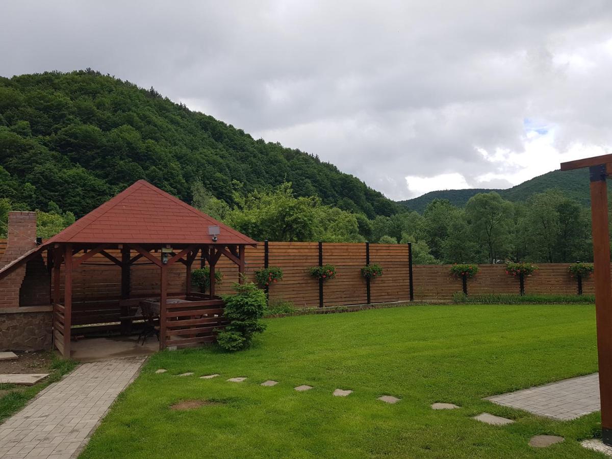 Bed and Breakfast Sura Lu' Vasile. Crivina  Exterior foto