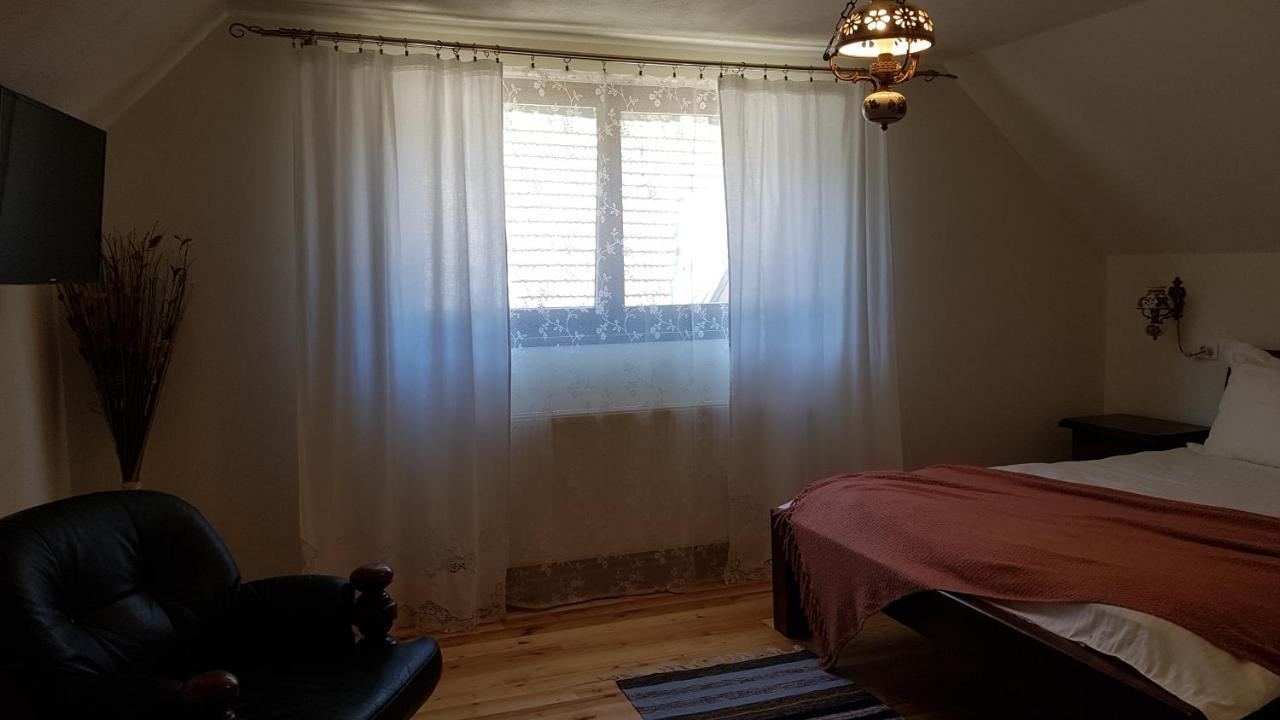 Bed and Breakfast Sura Lu' Vasile. Crivina  Exterior foto